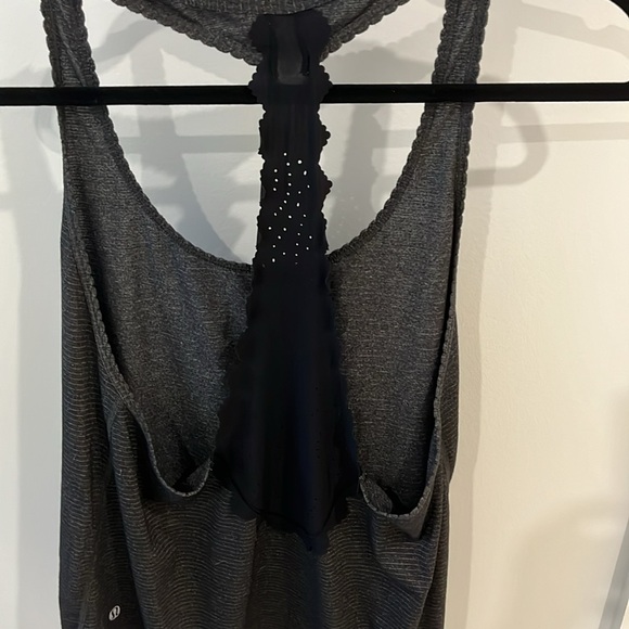 Lululemon tank - Picture 4 of 5